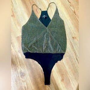 Lulus strappy bodysuit metallic gold and black Size Large